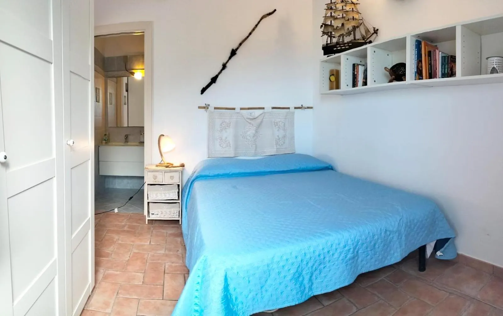 Trinità dʼAgultu Isola Rossa Apartments - Villa Incantu 0*, Trinità dʼAgultu איטליה