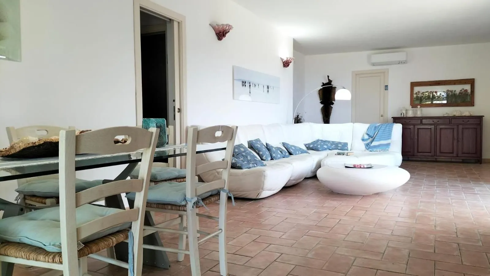 Trinità dʼAgultu Isola Rossa Apartments - Villa Incantu 0*, Trinità dʼAgultu איטליה
